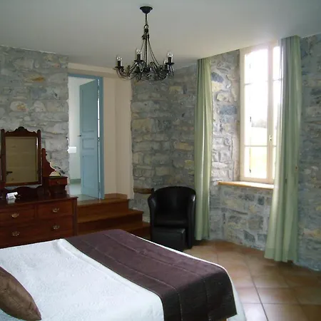 Les Tilleuls Adults Only לינה וארוחת בוקר Saint-Georges-de-Luzençon