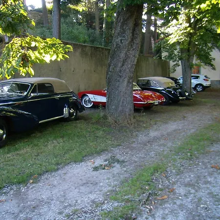 Les Tilleuls Adults Only Bed & Breakfast Saint-Georges-de-Luzencon