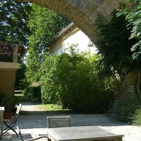 Les Tilleuls Adults Only Couette-café
